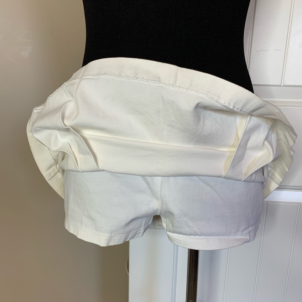 Juniors stretch skirt with shorts - size 11 - Picture 3 of 6